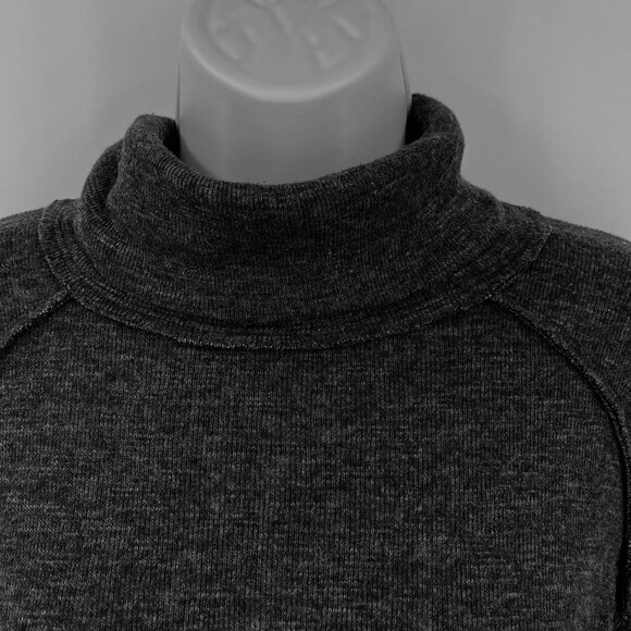 Free People We The Free Split Back Turtleneck Top Size S  Exposed Seam - Picture 2 of 13